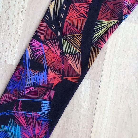 RARE Frida Kahlo Pixelated Long-sleeve Tee by Ay Güey! - Picture 13 of 16